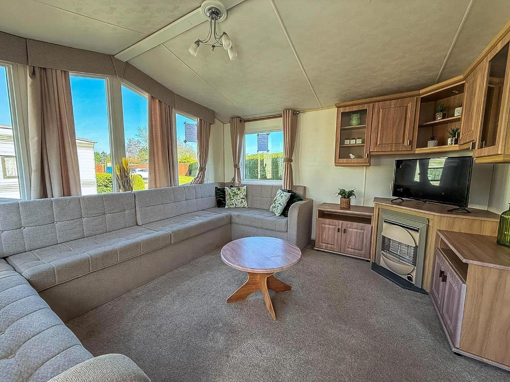 Campsite Lovely 6 Berth Caravan At Southview Ref 33032cl Skegness