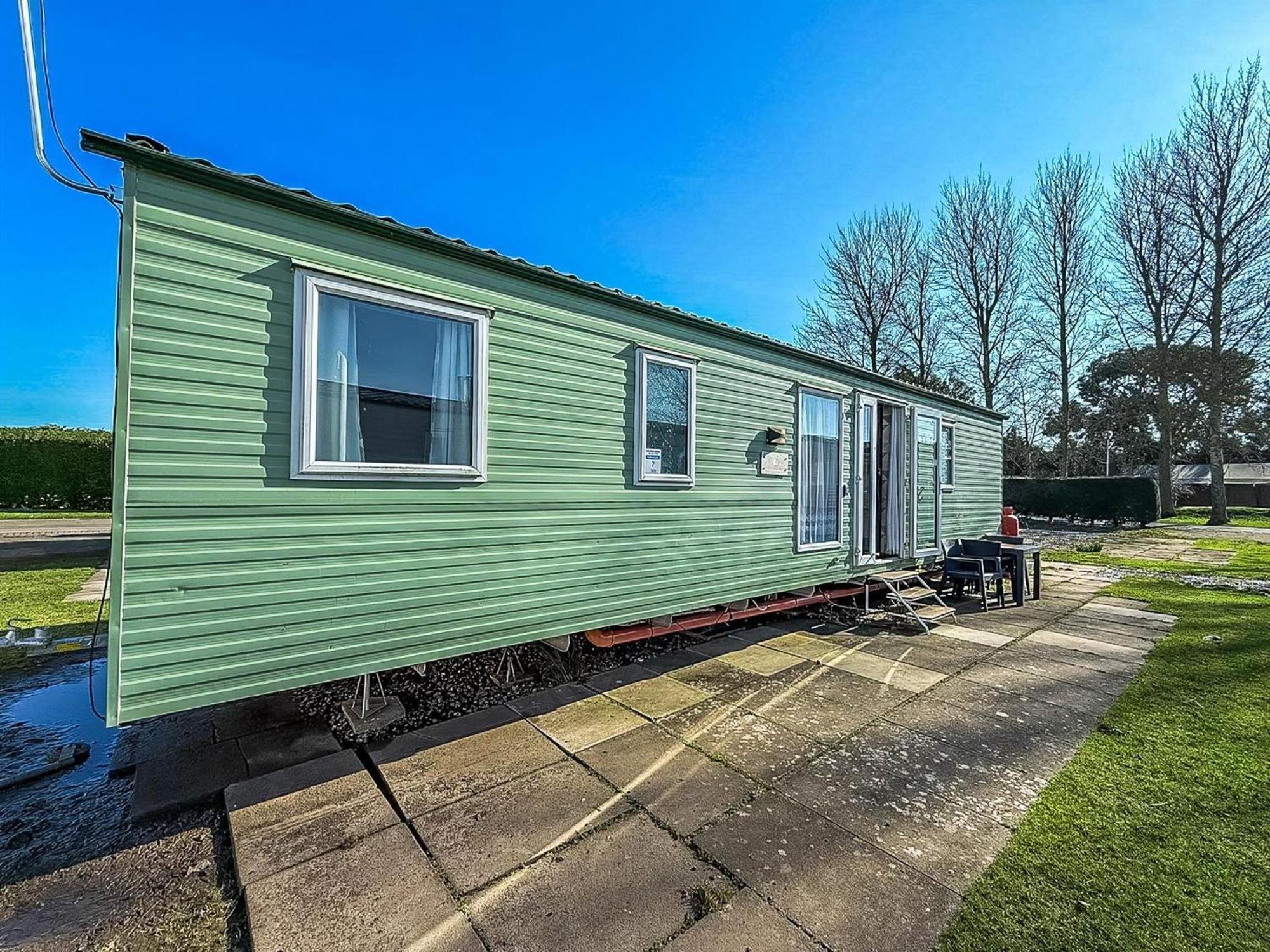Campsite Lovely 6 Berth Caravan At Southview Ref 33032cl *
