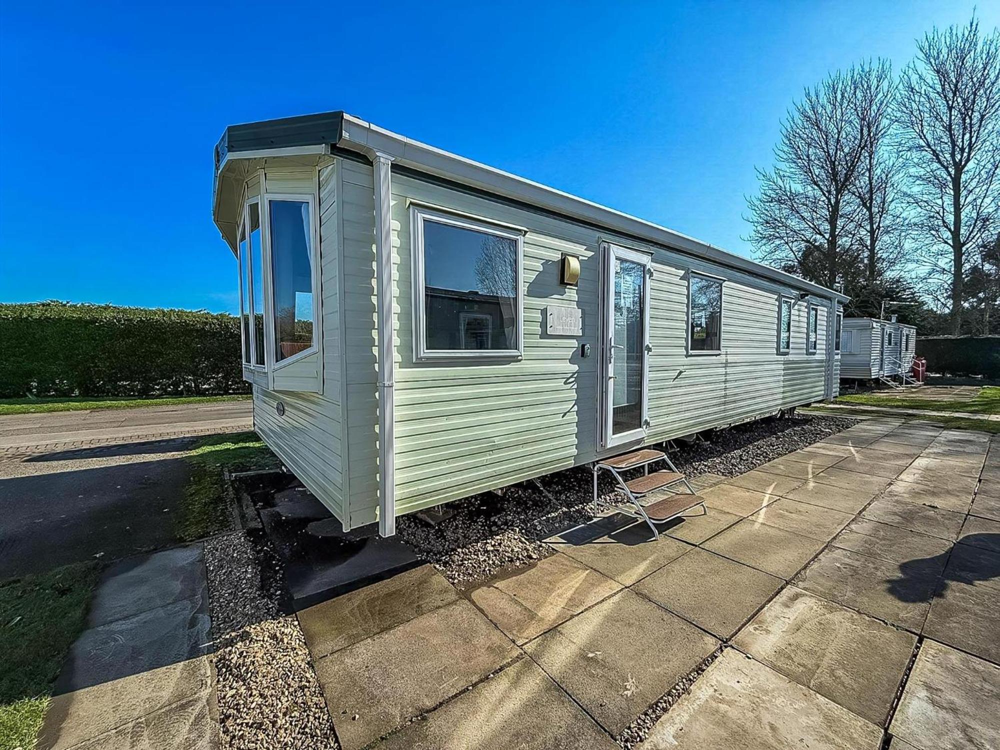 Campsite Lovely 6 Berth Caravan At Southview Ref 33032cl *